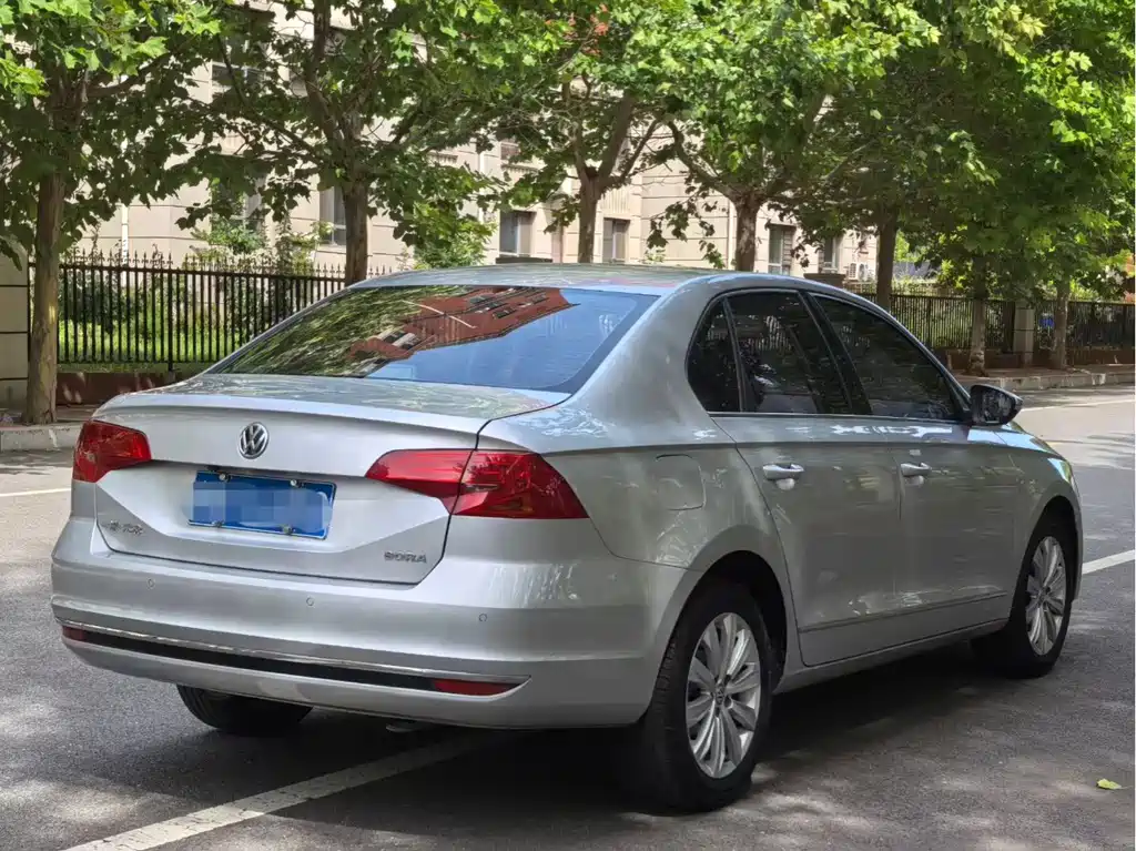 Volkswagen Bora — миниатюра 6