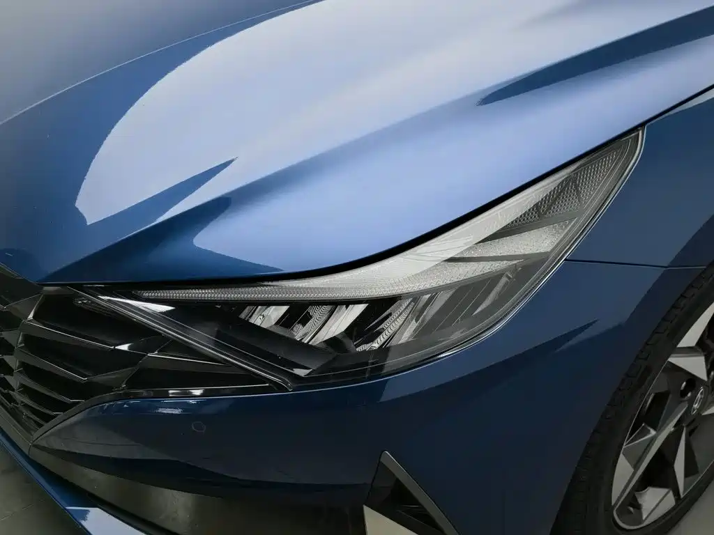 Hyundai Elantra — миниатюра 7