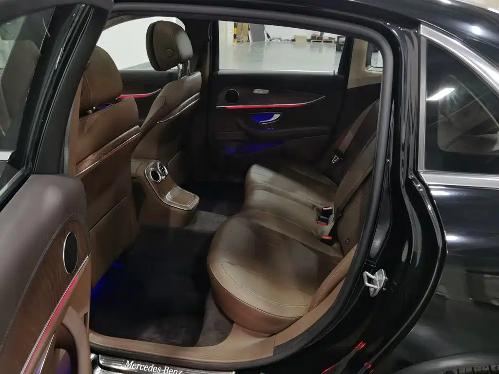 Mercedes-Benz E-Class — миниатюра 15