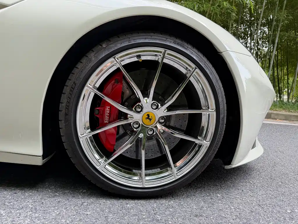Ferrari F12berlinetta 2013 6.3L