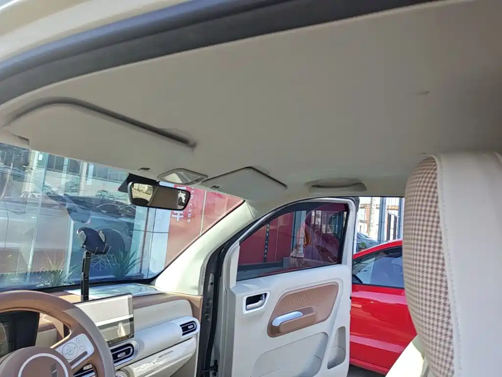 Wuling MINIEV — миниатюра 18
