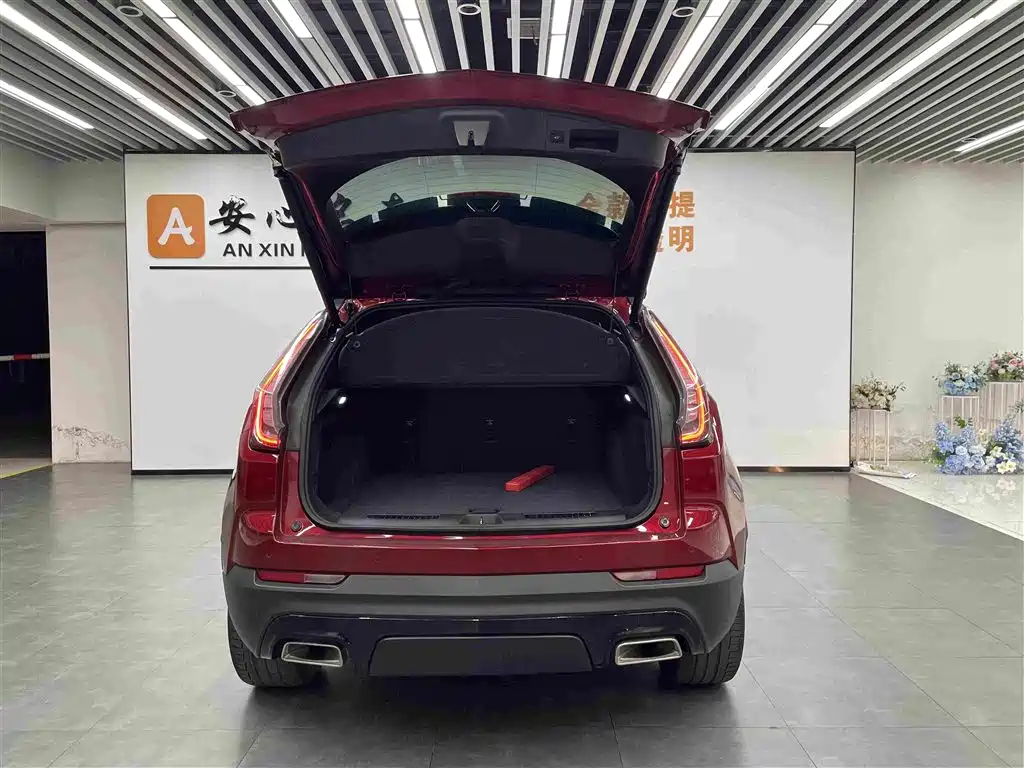 Cadillac XT4 — миниатюра 5