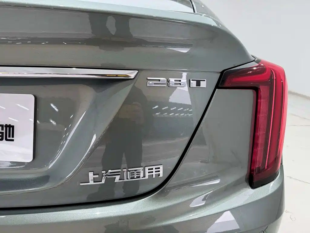 Cadillac CT5 — миниатюра 10