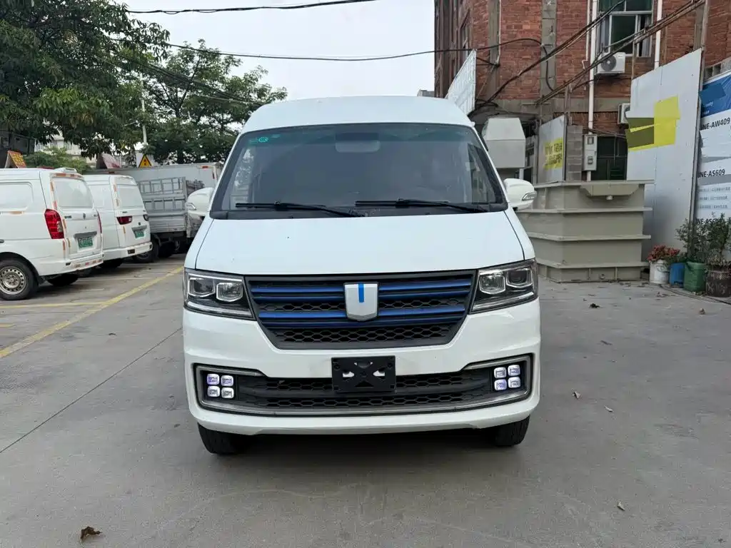 Yuan Cheng Yuan Cheng E5 — миниатюра 2