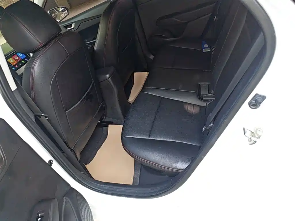 Hyundai Verna — миниатюра 17