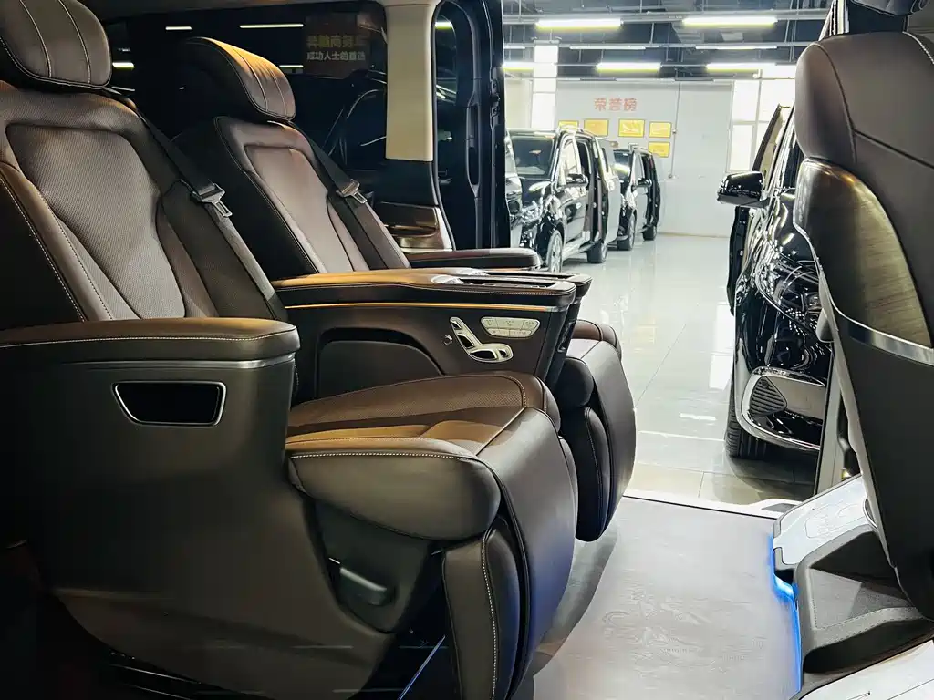 MERCEDES-BENZ V CLASS