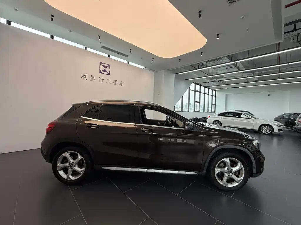 Mercedes-Benz GLA — миниатюра 6