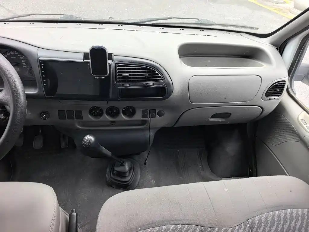 Ford Transit Classic — миниатюра 15