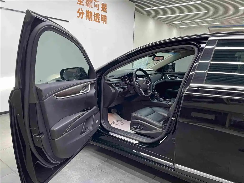 Cadillac XTS — миниатюра 6