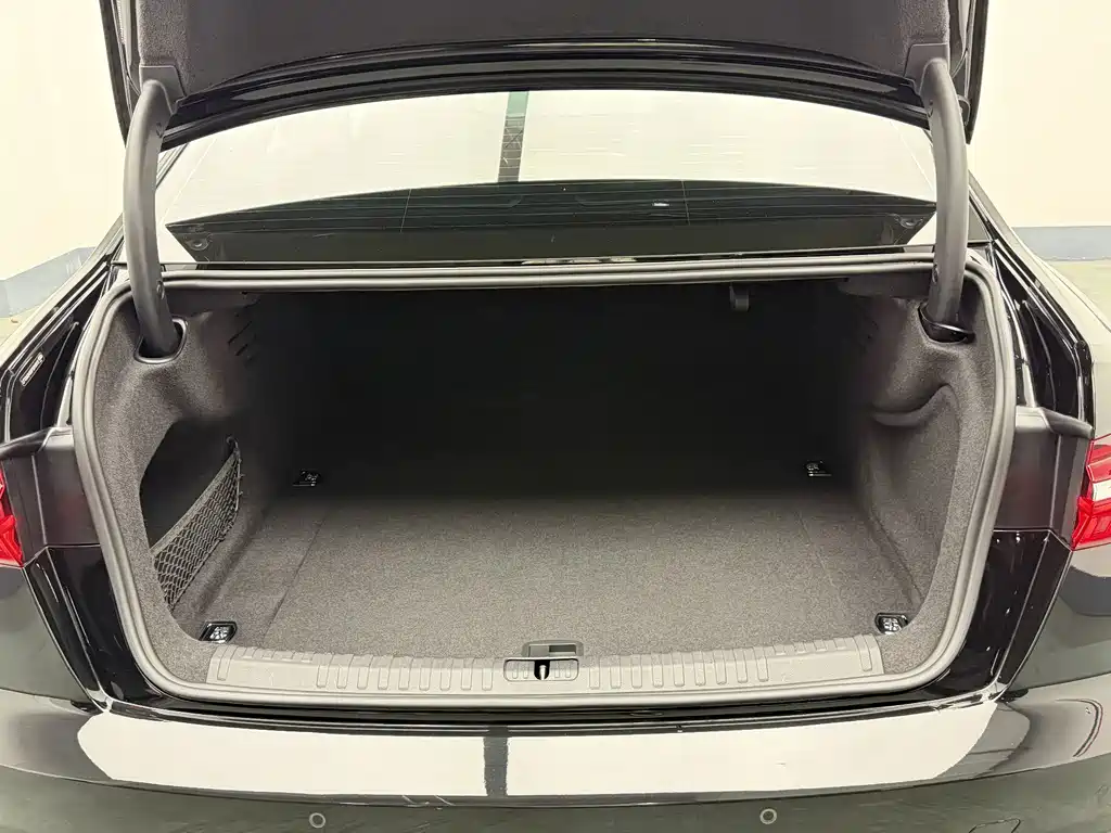 Audi A6L — миниатюра 29