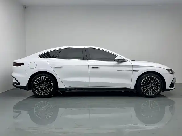 BYD Han — миниатюра 8