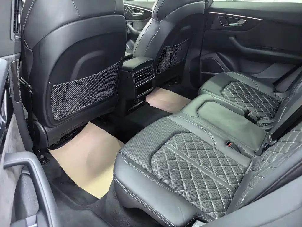 Audi Q8 — миниатюра 7