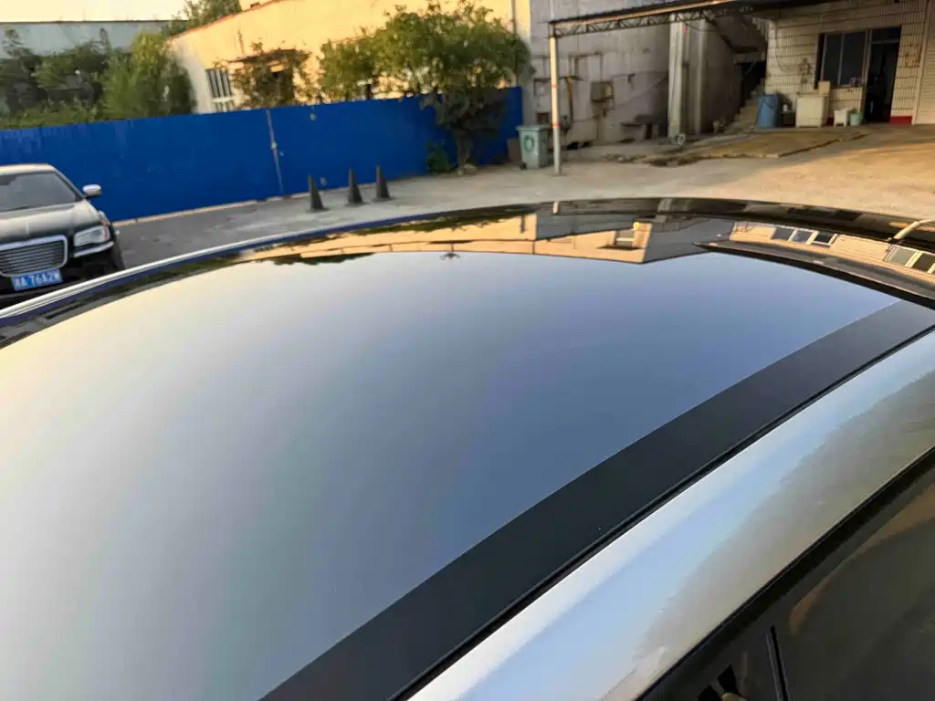 Tesla Model Y L — миниатюра 12