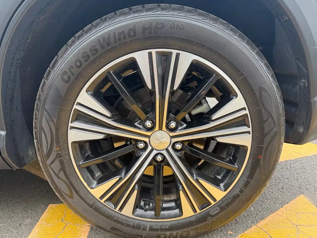 Mitsubishi Eclipse Cross — миниатюра 18