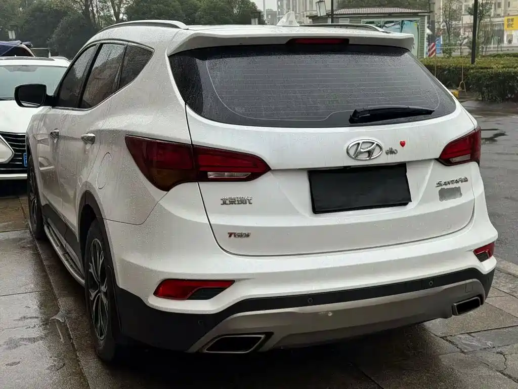 Hyundai Santa Fe — миниатюра 4