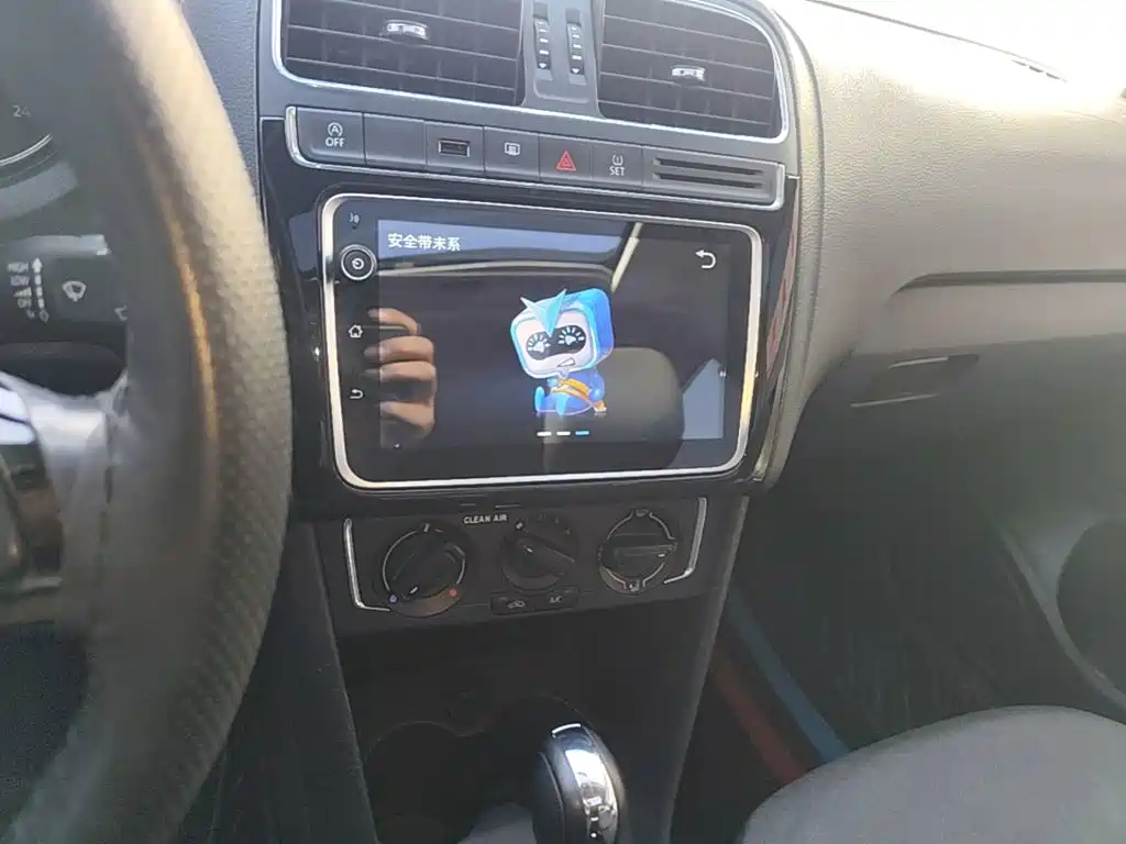 Volkswagen Polo — миниатюра 13