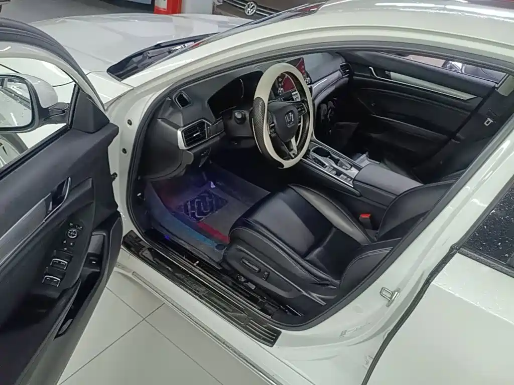 Honda Accord — миниатюра 16