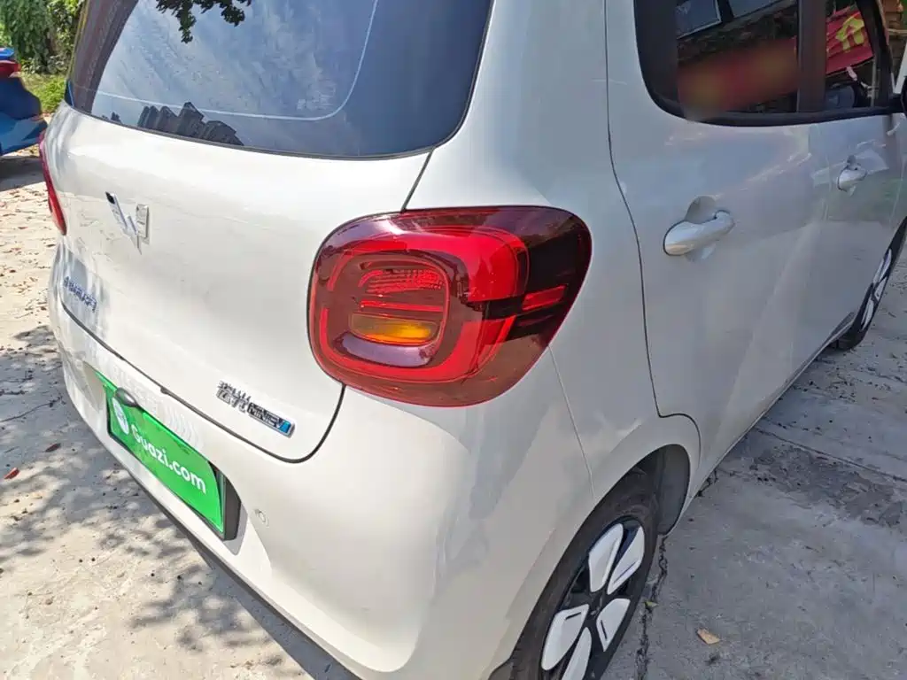 Wuling MINIEV — миниатюра 8