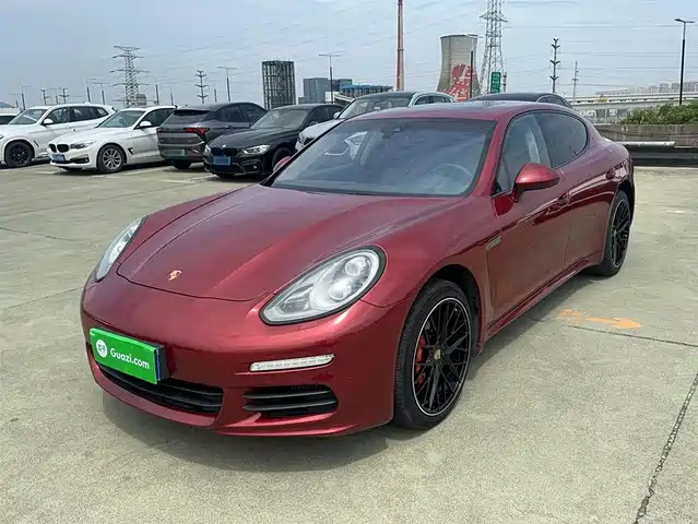 PORSCHE PANAMERA 2017
