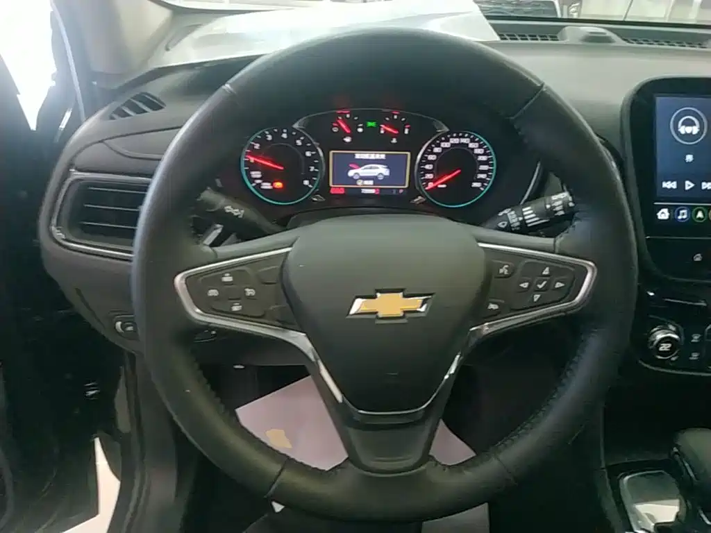 Chevrolet Equinox — миниатюра 11