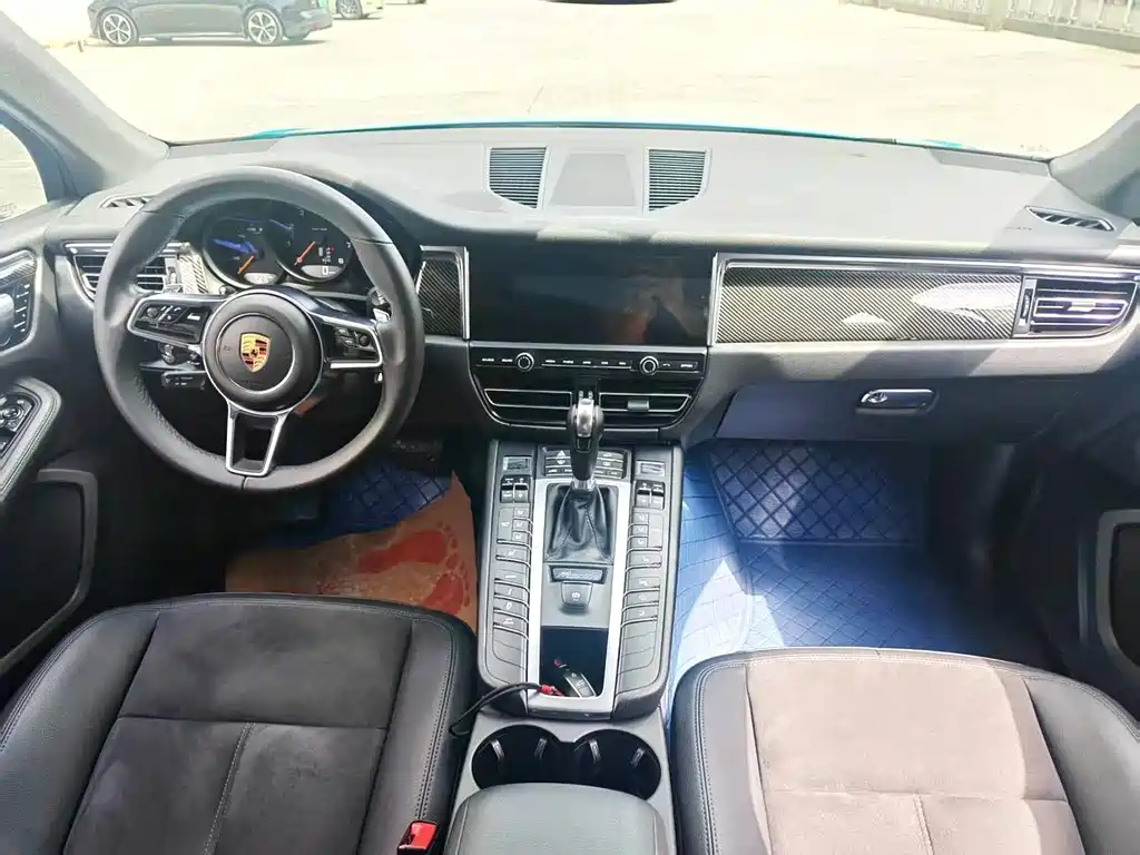 Porsche Macan — миниатюра 5