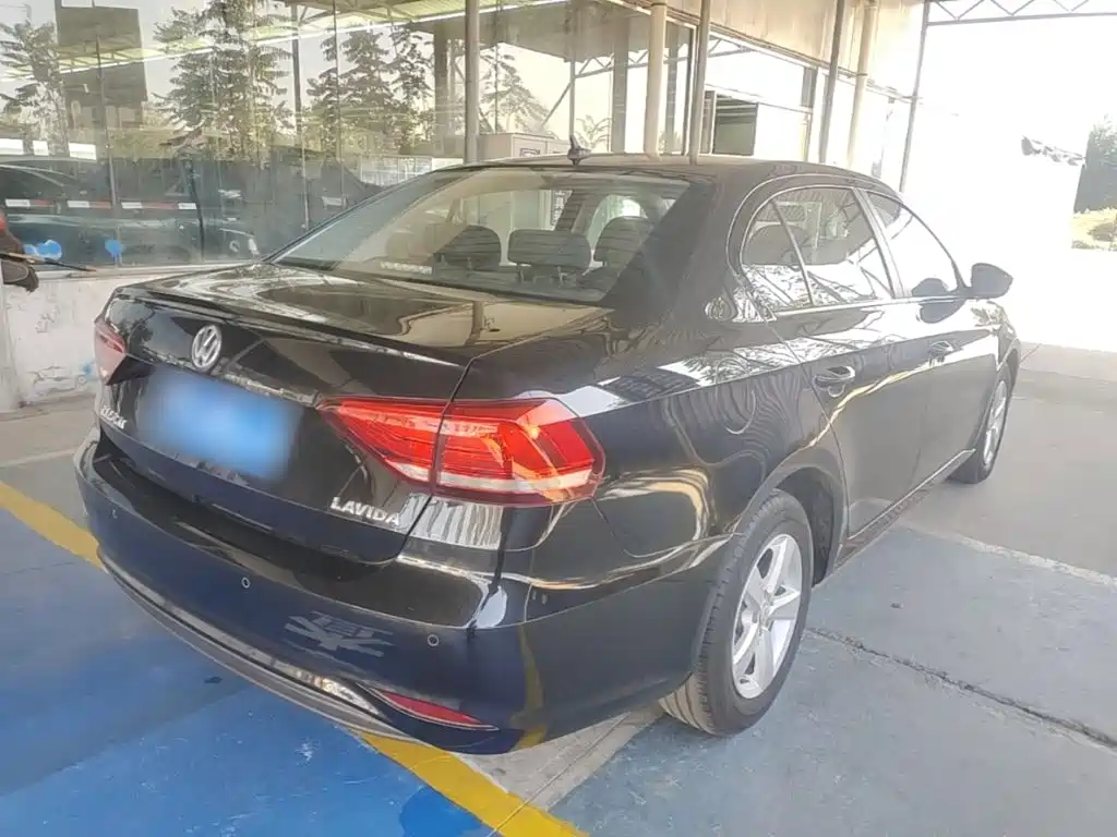 Volkswagen Lavida — миниатюра 7