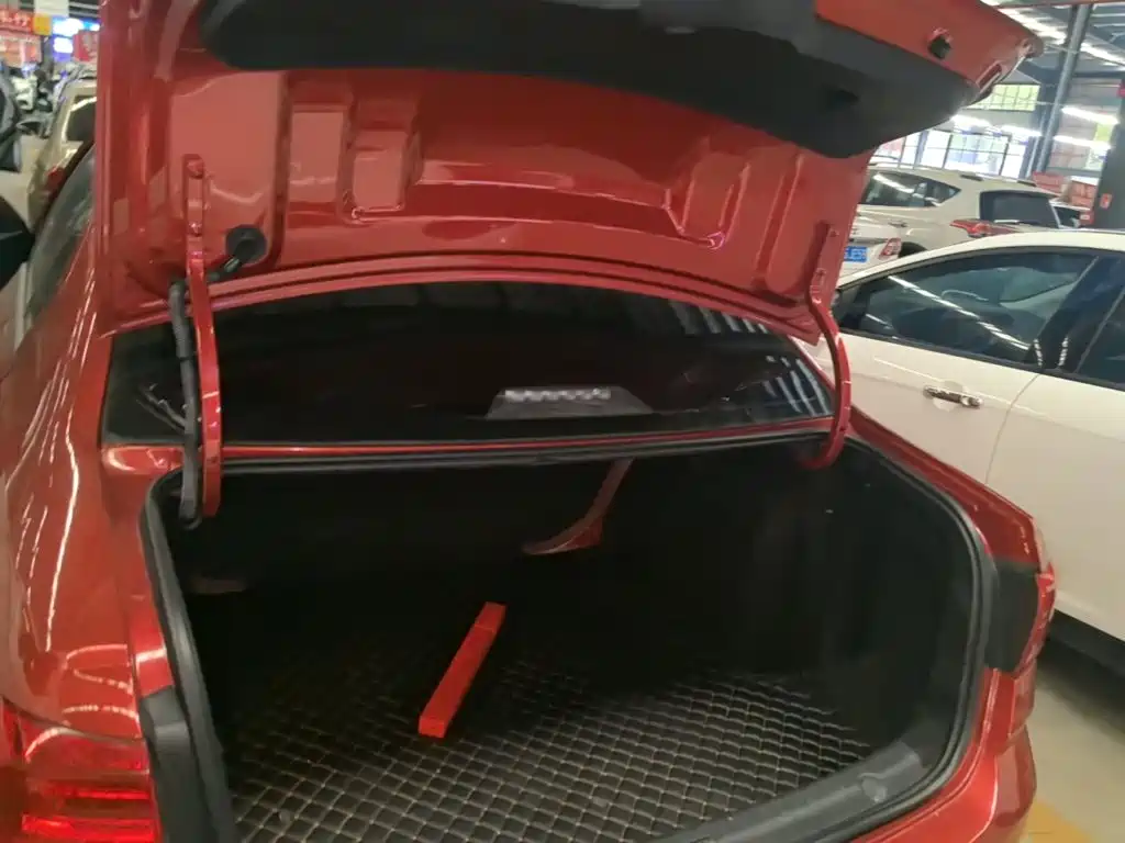 Volkswagen Lavida — миниатюра 19