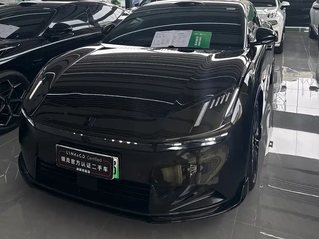 Lynk & Co 10