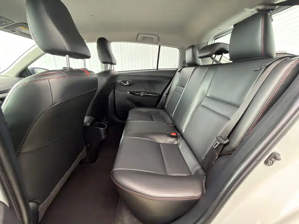 Toyota Yaris L — миниатюра 16