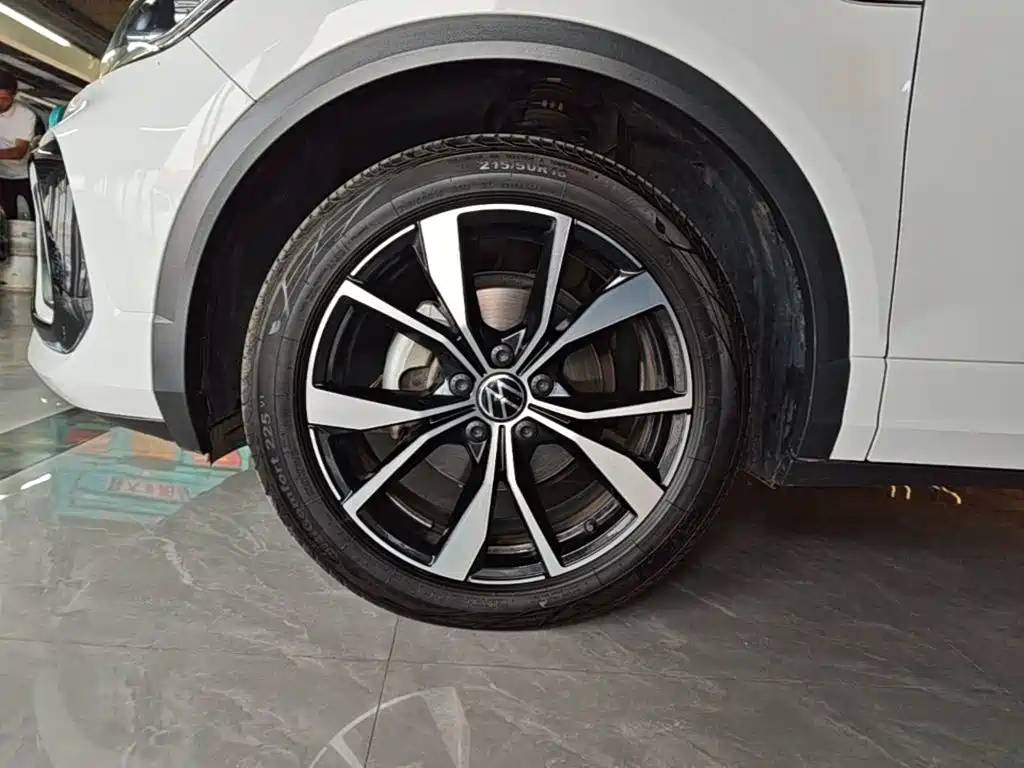 Volkswagen T-Roc — миниатюра 23