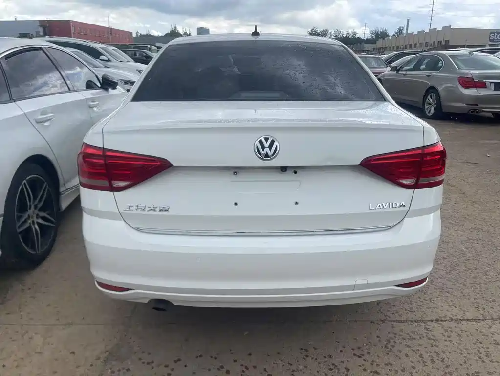 Volkswagen Lavida — миниатюра 9