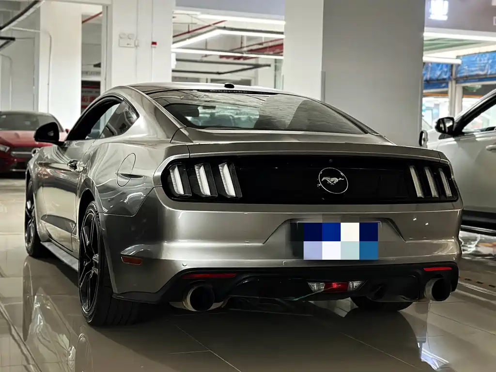 Ford Mustang — миниатюра 6