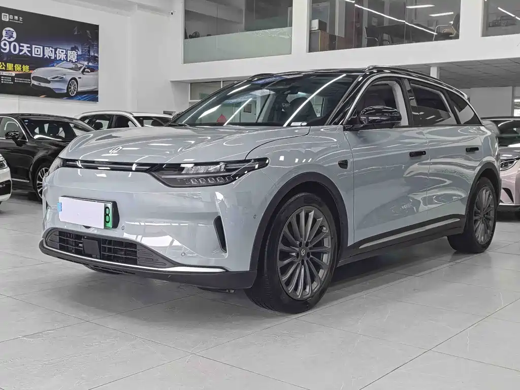 Leapmotor C11