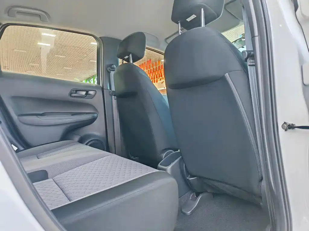 Honda Fit — миниатюра 6