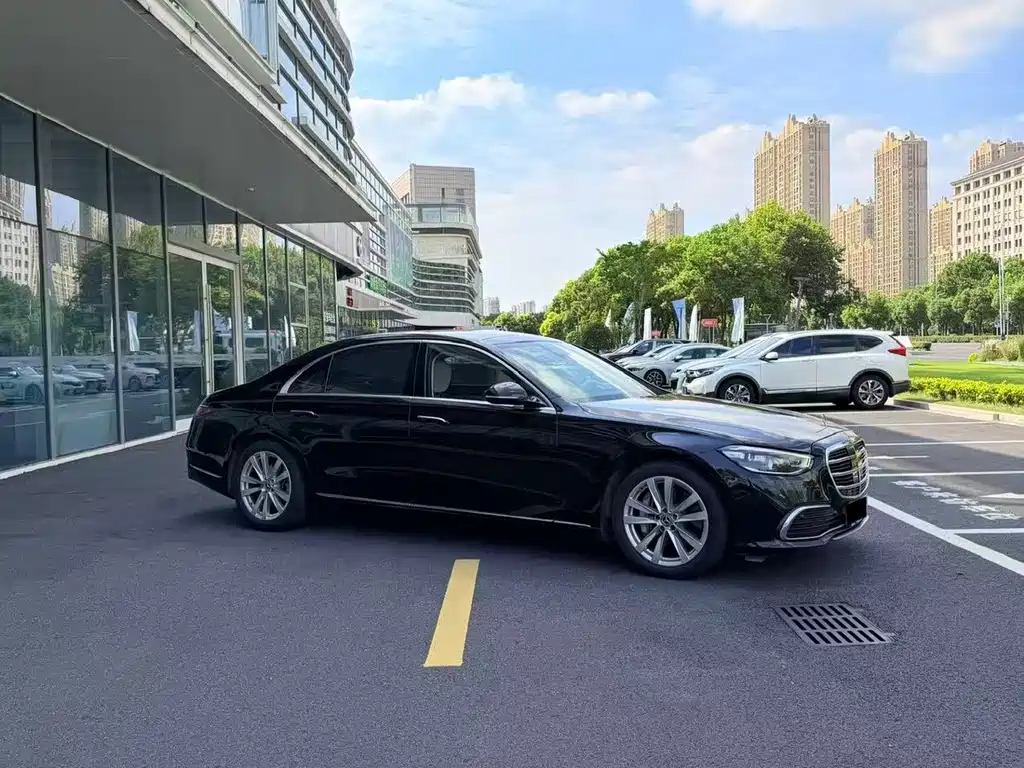 Mercedes-Benz S-Class — миниатюра 3