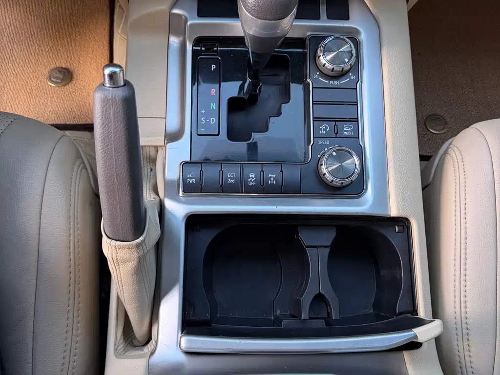 Toyota Land Cruiser — миниатюра 8