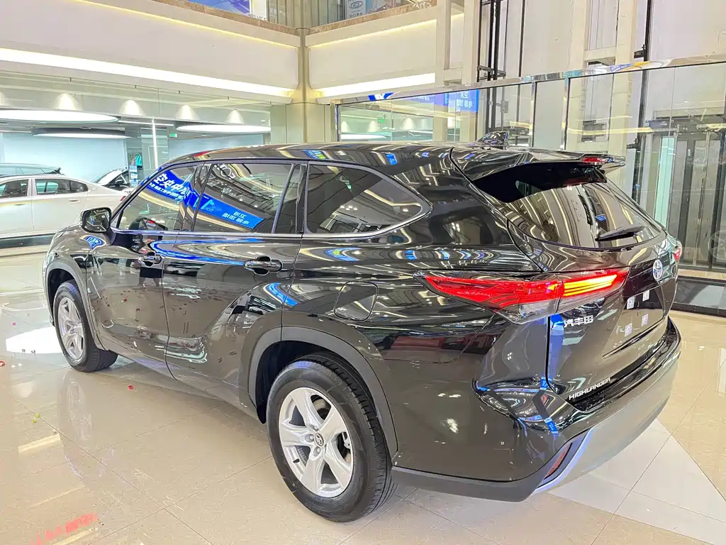Toyota Highlander — миниатюра 11