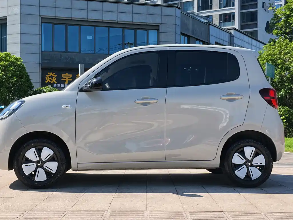 Wuling MINIEV — миниатюра 3