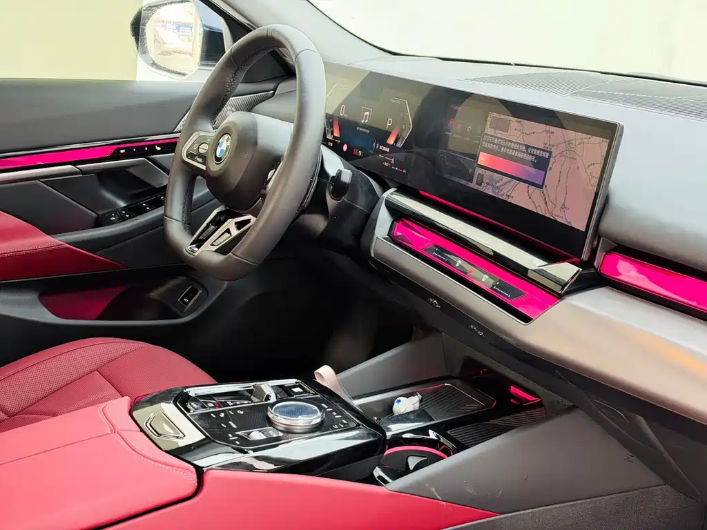 BMW 5 Series — миниатюра 7