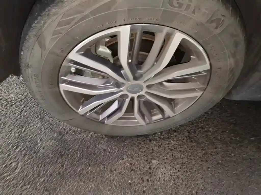 Geely Boyue — миниатюра 23