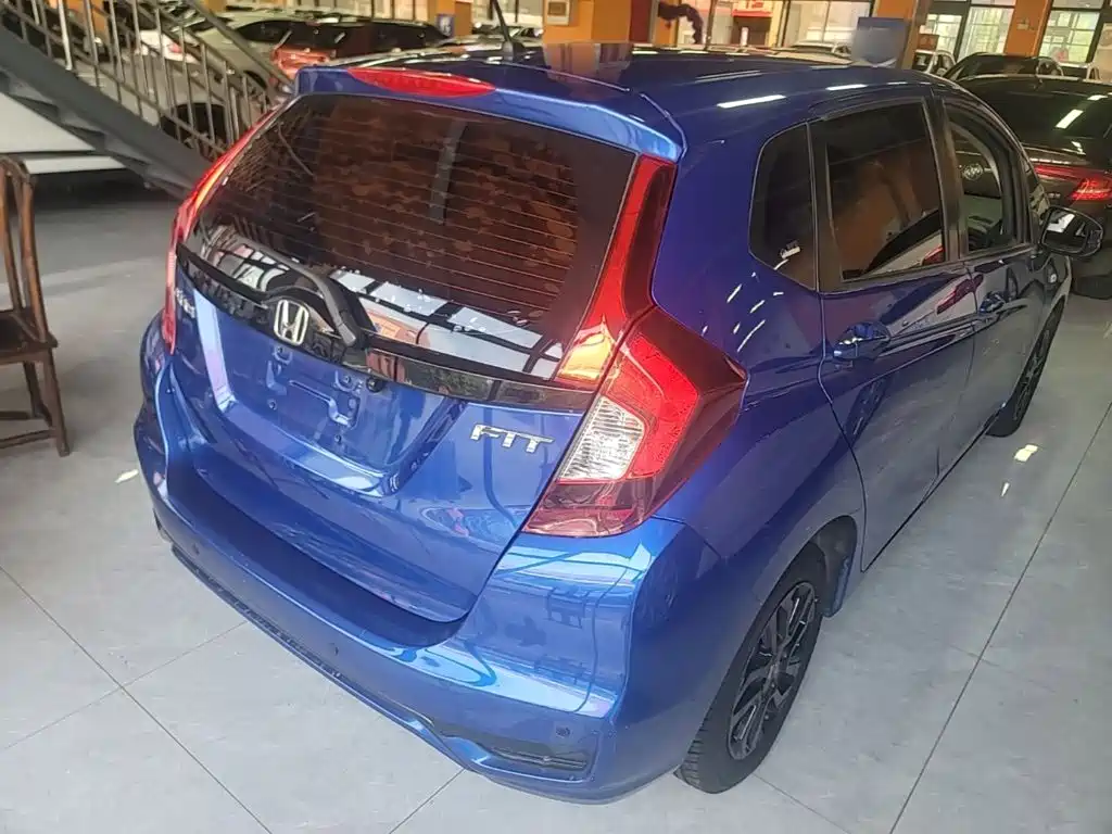 Honda Fit — миниатюра 7