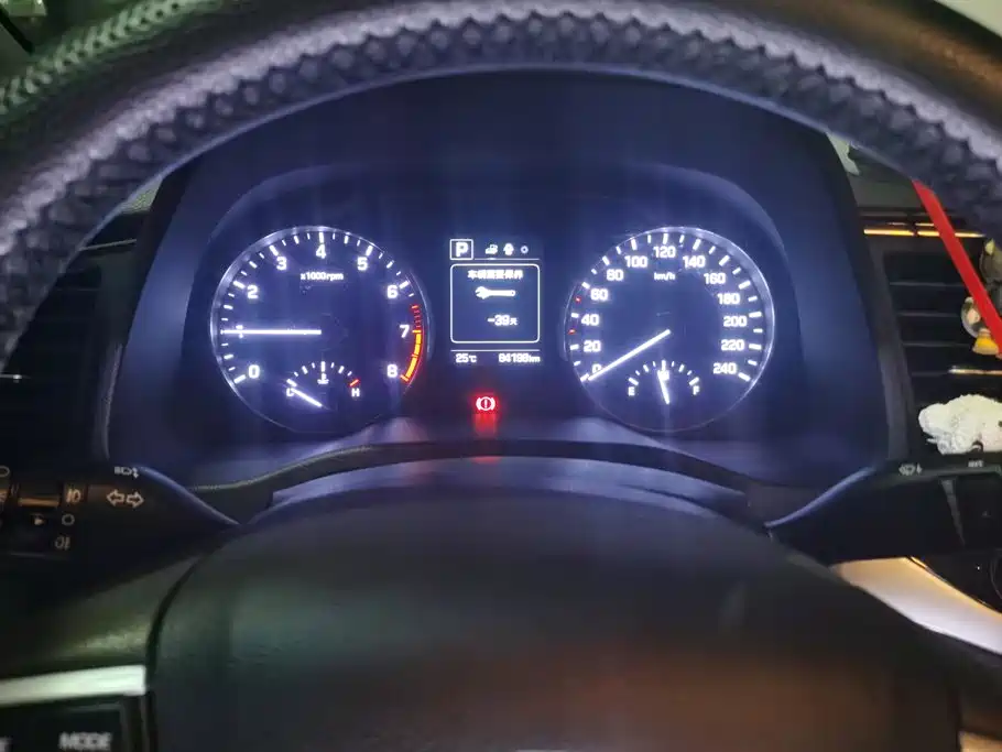 Hyundai Elantra — миниатюра 14