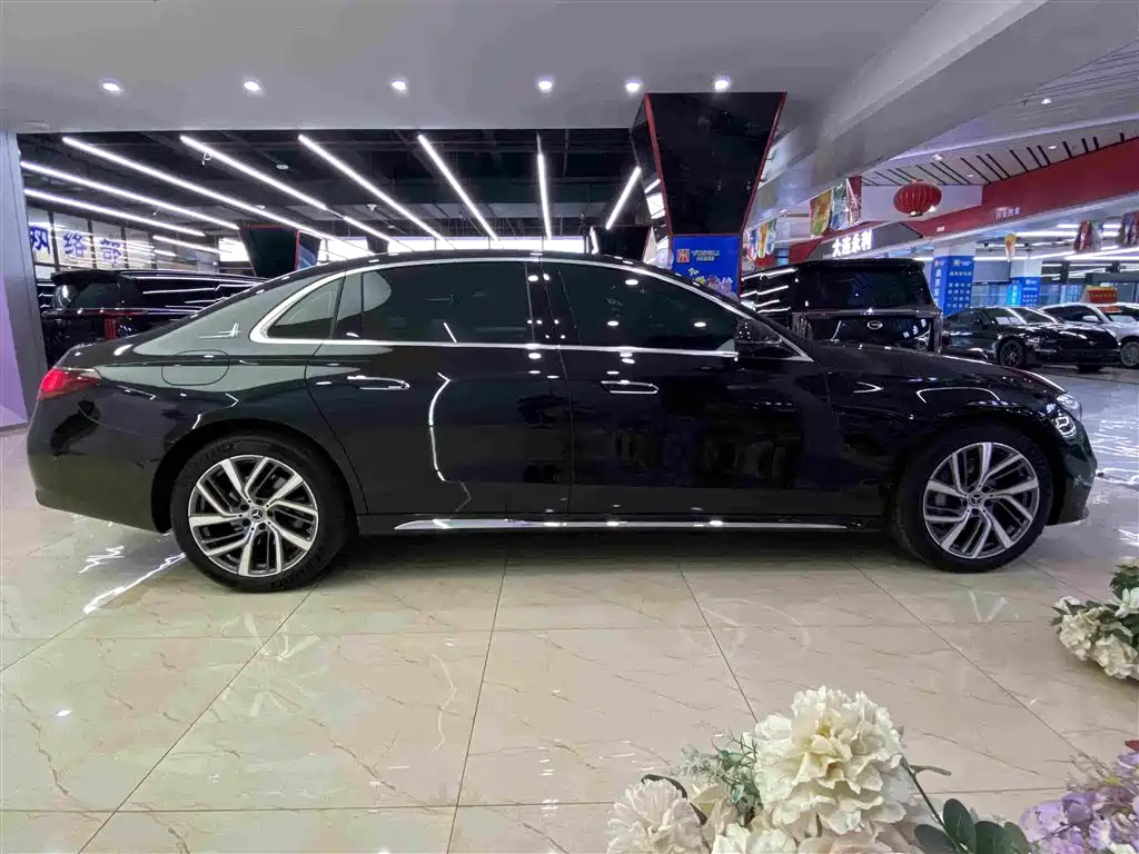 Mercedes-Benz E-Class — миниатюра 15