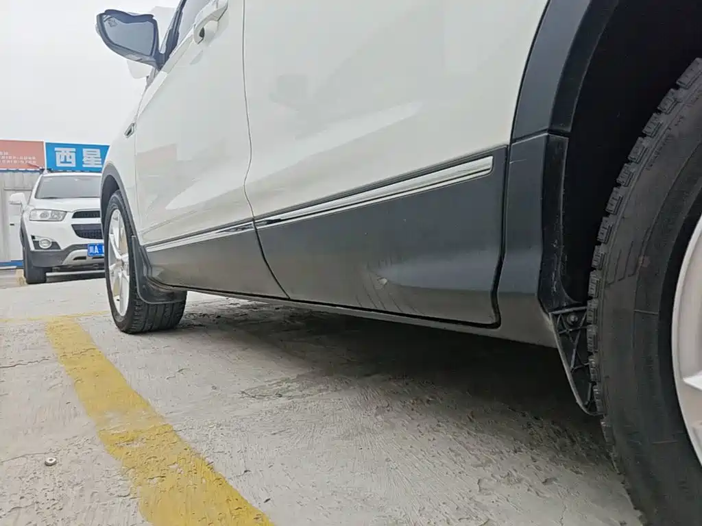 Ford Kuga — миниатюра 22