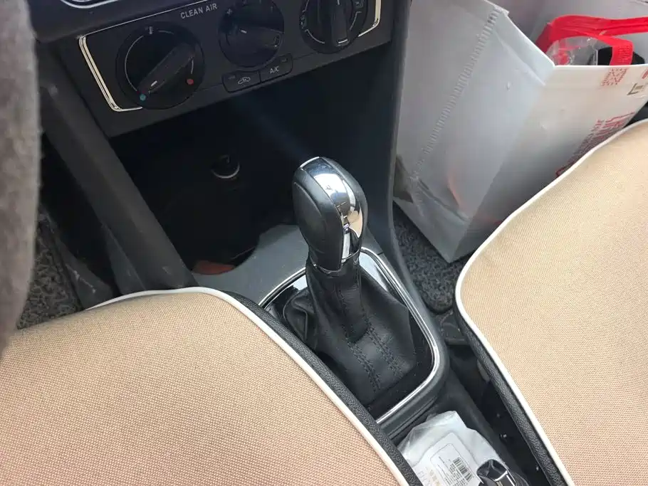 Volkswagen Polo — миниатюра 16