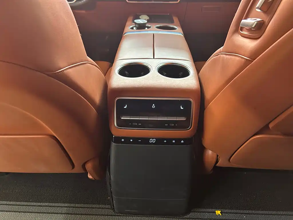 Li Auto Li L9 — миниатюра 9