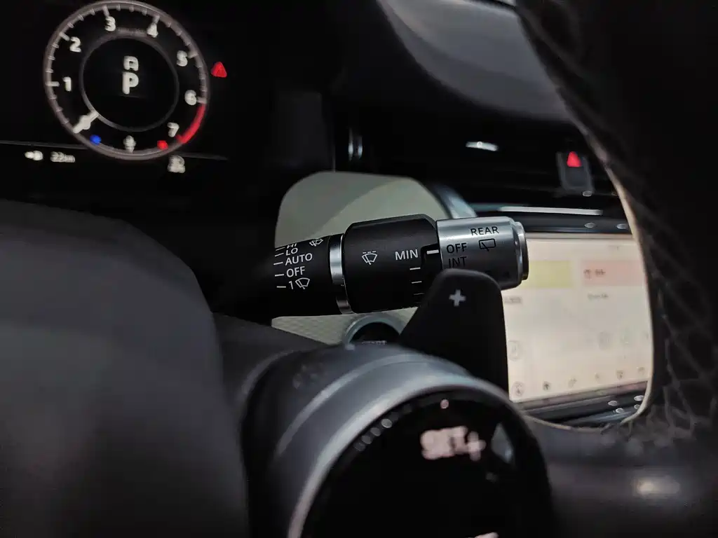 Land Rover Discovery Sport — миниатюра 19