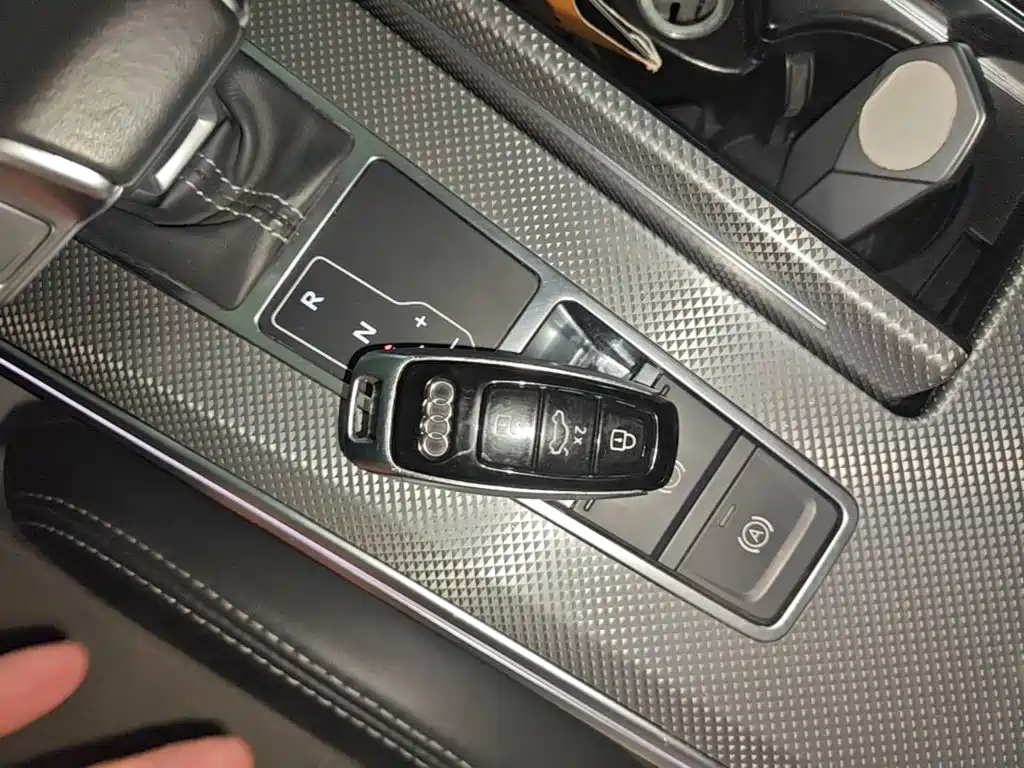 Audi A6L — миниатюра 9