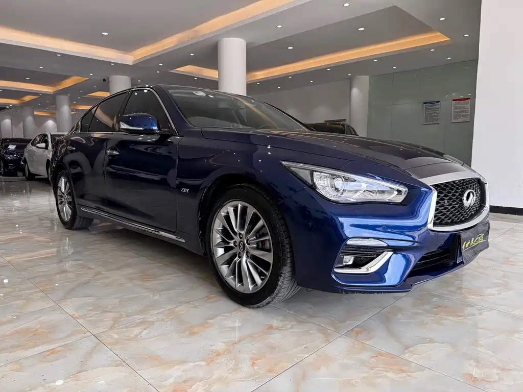 INFINITI Q50L