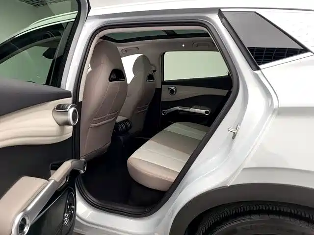 BYD Yuan Plus — миниатюра 8